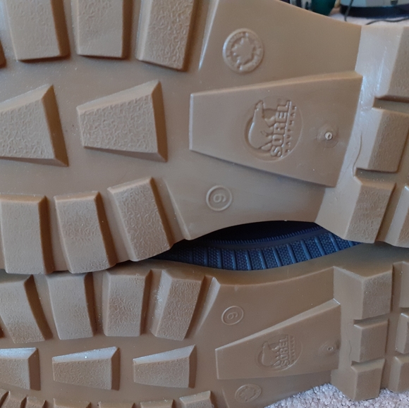 Sorel Tracker Kaufman Winter Boots 9 - Picture 8 of 8